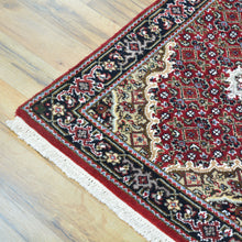 Load image into Gallery viewer, Hand-Knotted Traditional Mahi Design Handmade Wool/Silk Rug (Size 2.0 X 6.0) Cwral-10896