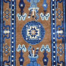 Load image into Gallery viewer, Hand-Knotted Vintage Nepalese Traditional Handmade Wool Rug (Size 2.2 X 4.5) Cwral-10533