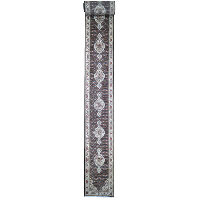 Hand-Knotted Oriental Mahi Design Handmade Wool & Silk Rug (Size 2.6 X 25.0) Cwral-10551