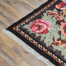 Load image into Gallery viewer, Hand-Woven Reversible Bessarabian Maldivian Kilim Handmade Rug (Size 6.9 X 9.2) Cwral-10179