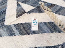 Load image into Gallery viewer, Beautiful Interior-Decorator Handwoven Reversible Modern Lovely Contemporarty Kilim Classy Amazing Unique Rug