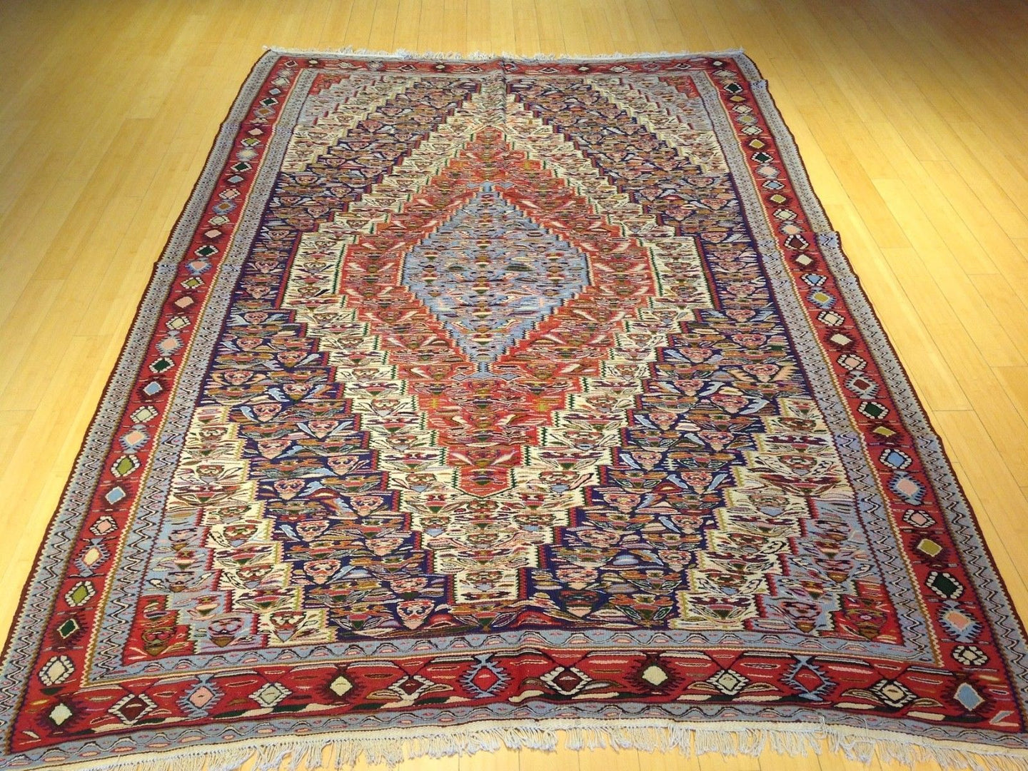 Oriental rugs, hand-knotted carpets, sustainable rugs, classic world oriental rugs, handmade, United States, interior design,  Brral-4035