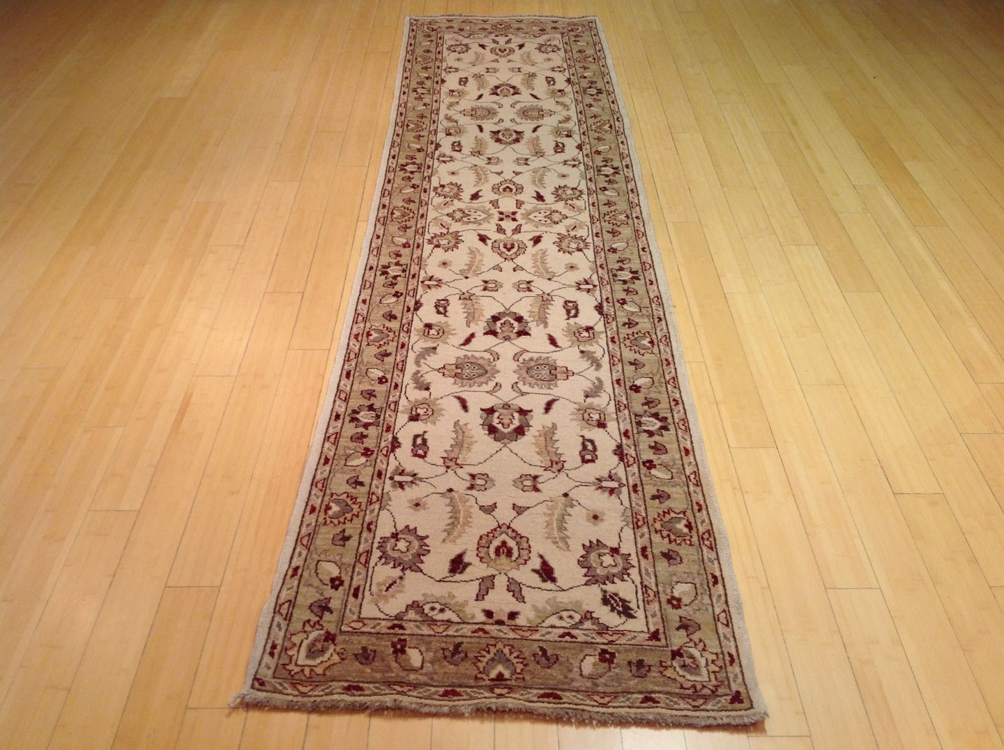 Oriental rugs, hand-knotted carpets, sustainable rugs, classic world oriental rugs, handmade, United States, interior design,  Brral-1524