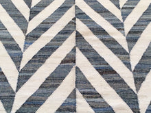 Load image into Gallery viewer, Beautiful Interior-Decorator Handwoven Reversible Modern Lovely Contemporarty Kilim Classy Amazing Unique Rug