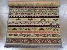 Load image into Gallery viewer, Multiple Authentic Handmade Real Wool Lovely Splendid Best Handknotted And Unique Rug