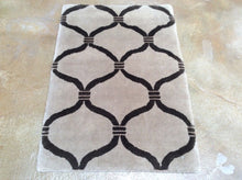 Load image into Gallery viewer, Nepali Design Pretty Handmade Artisan Handknotted Modern Real Wool Amazing Unique Rug