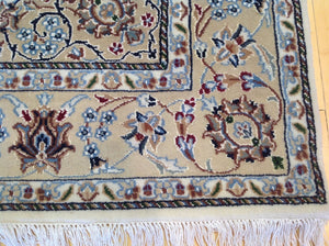 Fine Wool Silk Oriental Persian Nain Design Best Classy Handknotted Unique Rug