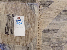 Load image into Gallery viewer, Hand-Woven Reversible Darrie Handmade Kilim Wool Rug (Size 2.6 x 11.10) Brral-5805