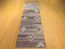 Load image into Gallery viewer, Hand-Woven Reversible Darrie Handmade Kilim Wool Rug (Size 2.7 x 9.10) Brral-5814