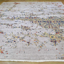Load image into Gallery viewer, Hand-Knotted Fine Modern Broken Design Wool Bamboo Silk Rug (Size 7.10 X 10.3) Brral-3408