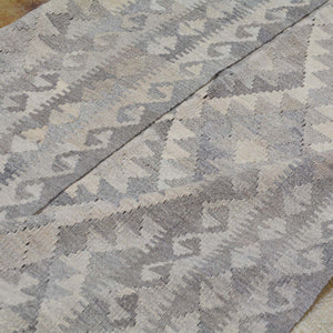 Hand-Woven Southwestern Geometric Design Tribal Kilim Handmade Rug (Size 5.4 X 7.6) Cwral-4431