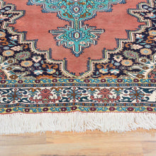 Load image into Gallery viewer, Hand-Knotted Traditional Geometric Design Wool Rug (Size 4.2 X 6.10) Cwral-831