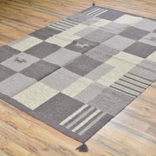 Load image into Gallery viewer, Hand-Woven Handmade Modern Reversible Wool Rug (Size 5.0 X 7.0) Cwral-3768