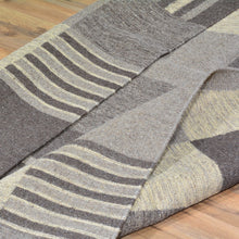 Load image into Gallery viewer, Hand-Woven Handmade Modern Reversible Wool Rug (Size 5.0 X 7.0) Cwral-3768