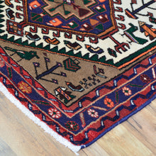 Load image into Gallery viewer, Hand-Knotted Fine Oriental Persian Serapi Heriz Tribal Wool Rug (Size 3.4 X 5.3) Brral-453