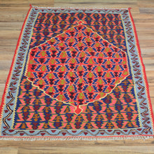 Load image into Gallery viewer, Hand-Woven Persian Senneh Kilim Tribal Design Handmade Wool Rug (Size 2.5 X 3.7) Brral-5001