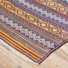Load image into Gallery viewer, Soumak Fine Tribal Laghree Handmade Rug (Size 4.3 X 6.0) Brral-5217