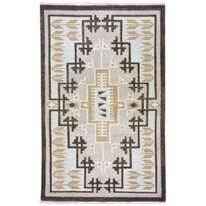 Hand-Knotted Tribal Peshawar Navajo Design Wool Rug (Size 5.1 X 8.2) Cwral-7305