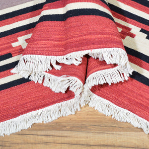 Hand-Woven Flatweave Geometric Design Kilim Wool Rug (Size 5.7 X 7.3) Cwral-7338