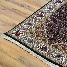 Load image into Gallery viewer, Hand-Knotted Mahi Design Handmade Wool Rug (Size 2.6 X 6.3) Cwral-7563