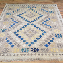 Load image into Gallery viewer, Hand-Woven Geometric Design Flat-Weave Wool Rug (Size 4.2 X 5.9) Cwral-7587
