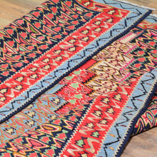 Load image into Gallery viewer, Hand-Woven Persian Sennah Kilim Geometric Design Wool Rug (Size 4.0 X 4.10) Cwral-7686