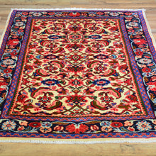 Load image into Gallery viewer, Hand-Knotted Persian Tribal Design Handmade Wool Rug (Size 3.4 X 4.4) Cwral-7749
