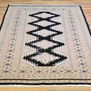 Hand-Knotted Tribal Geometric Design Handmade Wool Rug (Size 3.3 X 4.8) Cwral-7779