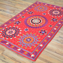 Load image into Gallery viewer, Chain-Stitched Fine India Handmade Wool Rug (Size 2.11 X 5.2) Cwral-7842