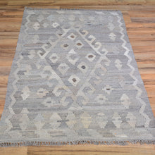 Load image into Gallery viewer, Hand-Woven Flat-weave Geometric Kilim Wool Rug (Size 2.7 X 4.2) Cwral-7857