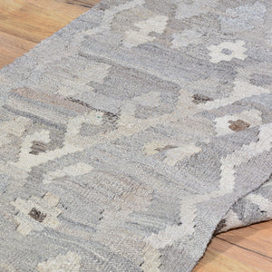 Hand-Woven Flat-weave Geometric Kilim Wool Rug (Size 2.7 X 4.2) Cwral-7857