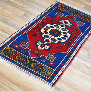 Hand-Knotted Oriental Tribal Turkish Wool Rug (Size 1.8 X 3.6) Cwral-8034