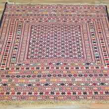 Load image into Gallery viewer, Flatweave Soumak Fine Tribal Malaeki Handmade Wool Rug (Size 3.1 X 4.4) Cwral-8388