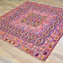 Load image into Gallery viewer, Hand-Knotted And Soumak Tribal Handmade Knotted Wool Rug (Size 4.0 X 5.4) Brrsf-951