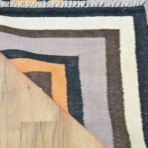 Hand-Woven Southwestern Design Wool Handmade Rug (Size 6.5 X 6.7) Cwral-8688