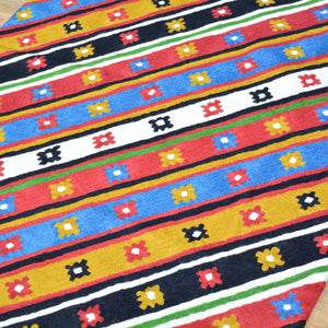 Hand-Woven Kashmiri Chain-Stitched Handmade Wool Rug (Size 2.11 X 4.11) Cwral-9300