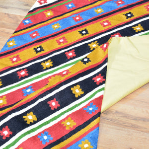 Hand-Woven Kashmiri Chain-Stitched Handmade Wool Rug (Size 2.11 X 4.11) Cwral-9300