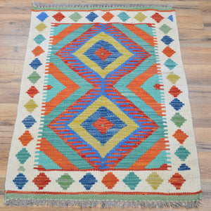 Hand-Woven Reversible Tribal Kilim Handmade Wool Rug (Size 1.10 X 2.11) Cwral-9339