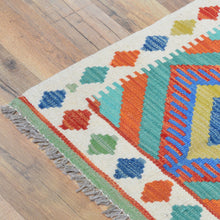 Load image into Gallery viewer, Hand-Woven Reversible Tribal Kilim Handmade Wool Rug (Size 1.10 X 2.11) Cwral-9339