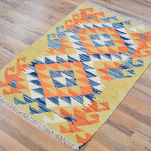 Load image into Gallery viewer, Hand-Woven Southwestern Design Kilim Handmade Wool Rug (Size 2.0 X 2.10) Cwral-9438