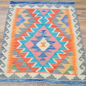 Hand-Woven Southwestern Design Kilim Handmade Wool Rug (Size 2.0 X 2.11) Cwral-9456