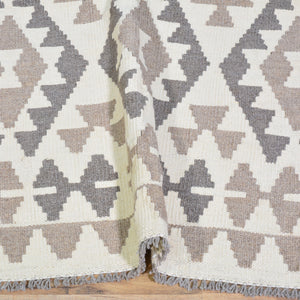 Hand-Woven Flat-weave Geometric Kilim Wool Rug (Size 4.11 X 6.4) Cwral-9588