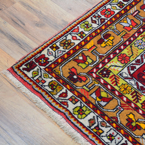 Hand-Knotted Oriental Vintage Turkish Kirsehir Handmade Wool Rug (Size 3.6 X 5.5) Cwral-9777