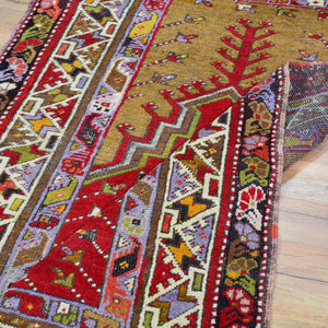 Hand-Knotted Oriental Vintage Turkish Kirsehir Handmade Wool Prayer Rug (Size 2.11 X 5.0) Cwral-9780