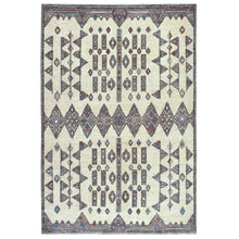 Load image into Gallery viewer, Hand-Knotted Southwestern Style Handmade Wool Rug (Size 6.0 X 9.0) Cwral-9798