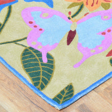 Load image into Gallery viewer, Chain-Stitched Butterfly Design Handmade Wool Rug (Size 4.0 X 6.0) Brrsf-912