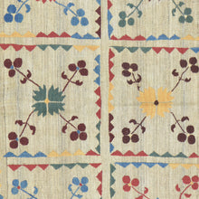 Load image into Gallery viewer, Hand-Woven Suszani Afghan Floral Handmade Wool Flatweave Rug (Size 4.6 X 6.1) Cwral-1059