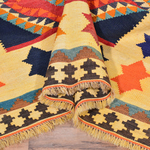 Hand-Woven Persian Kilim Geometric Design Handmade Wool Rug (Size 4.10 X 8.6) Brrsf-1380