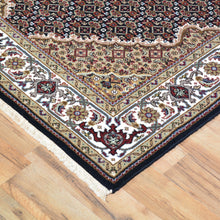 Load image into Gallery viewer, Hand-Knotted Tabriz Design Handmade Wool Rug (Size 4.0X 5.10) Brral-6642