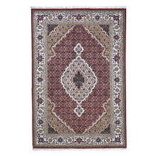 Load image into Gallery viewer, Oriental rugs, hand-knotted carpets, sustainable rugs, classic world oriental rugs, handmade, United States, interior design,  Brral-6645
